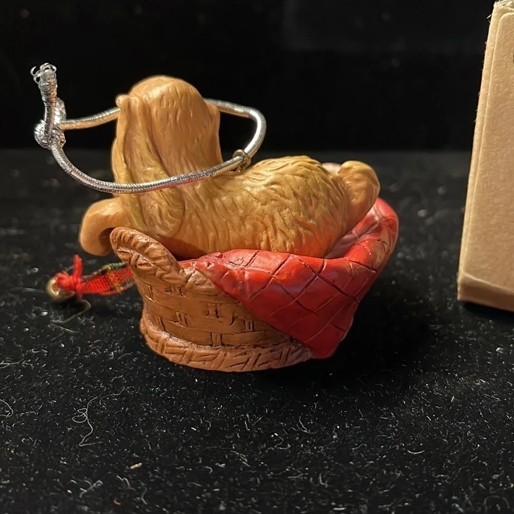 Avon Vintage Collectible “Family Friends Ornament Puppy” by Tom O’Brien for Avon